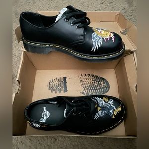 Docs Dr. Martens 1461 Souvenir Embroidered Leather wings tiger eagle bird skulls